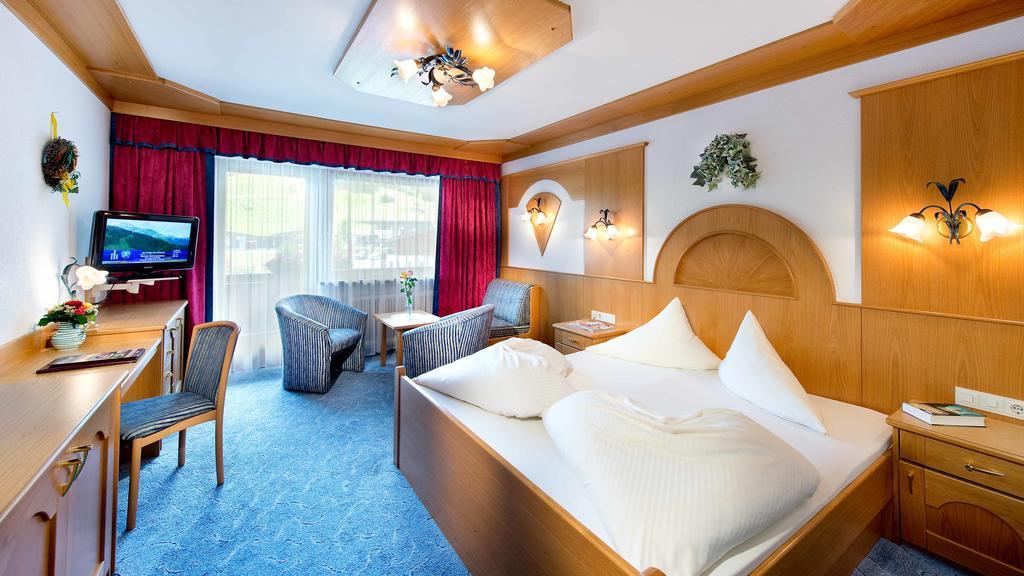 Hotel Bergland Lermoos Zimmer foto
